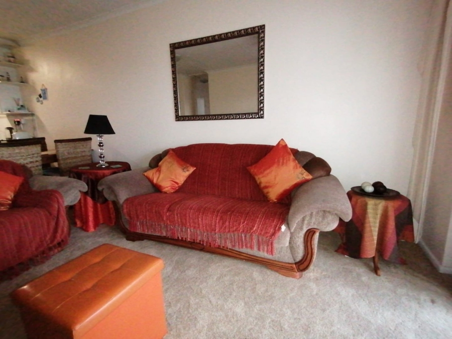 2 Bedroom Property for Sale in Summerstrand Eastern Cape